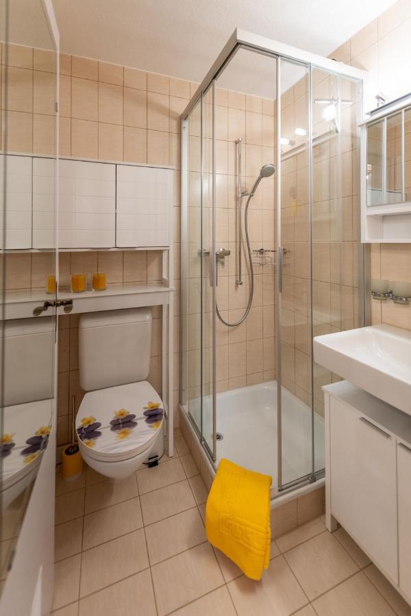 Ambassador Yellow Home Grächen Екстериор снимка