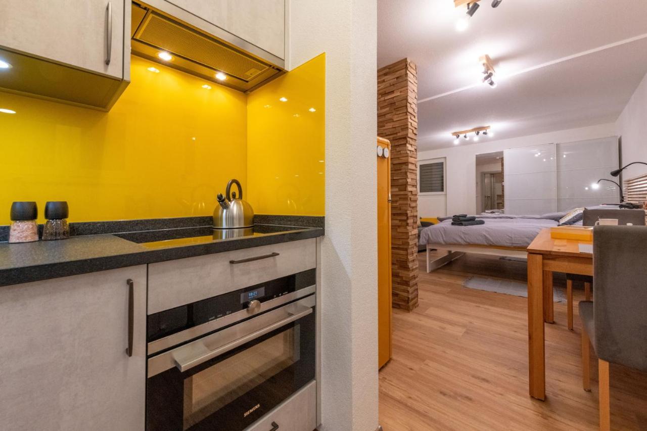 Ambassador Yellow Home Grächen Екстериор снимка