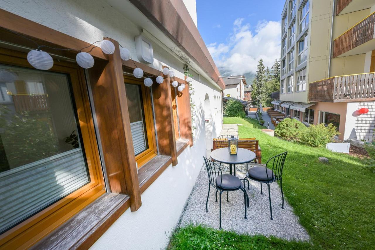 Ambassador Yellow Home Grächen Екстериор снимка