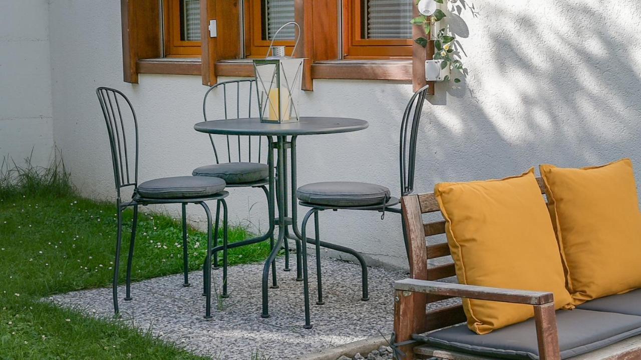 Ambassador Yellow Home Grächen Екстериор снимка